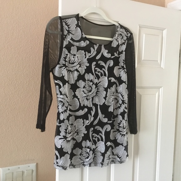 Tops - I.N.C women top size L ( runs small )